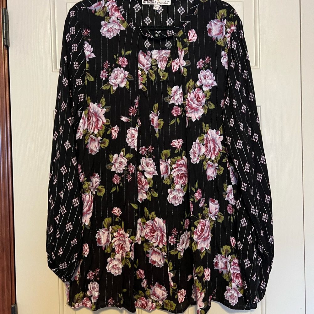 BNWT Floral Long sleeve shirt size XL